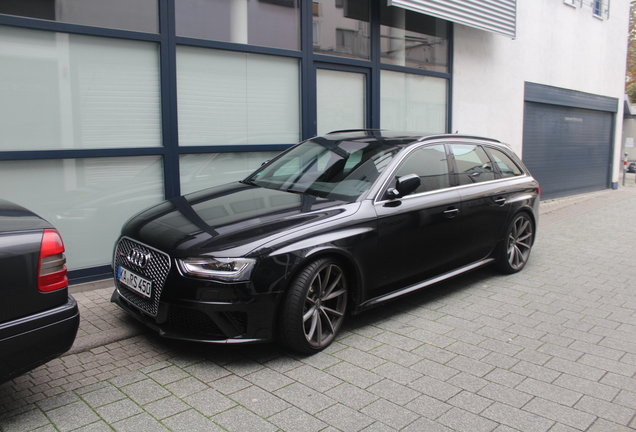 Audi RS4 Avant B8