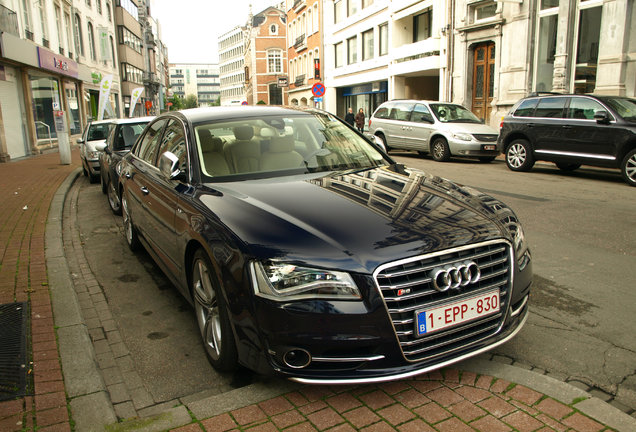 Audi S8 D4