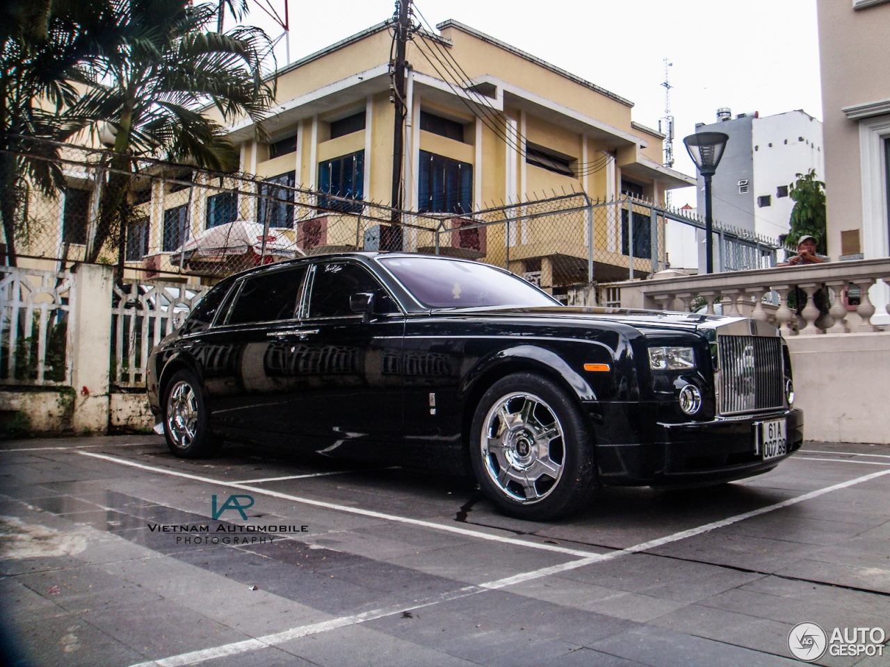 Rolls-Royce Phantom EWB