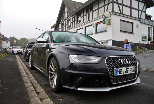 Audi RS4 Avant B8