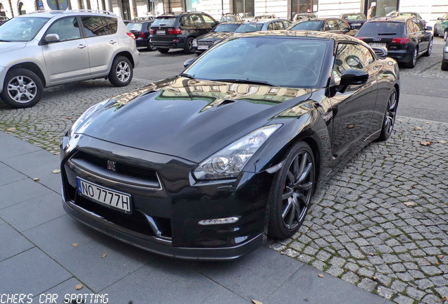 Nissan GT-R 2011