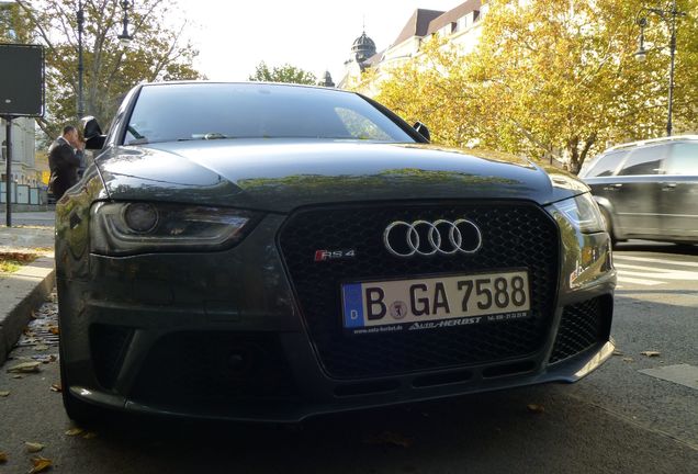 Audi RS4 Avant B8