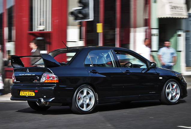 Mitsubishi Lancer Evolution VIII FQ-330