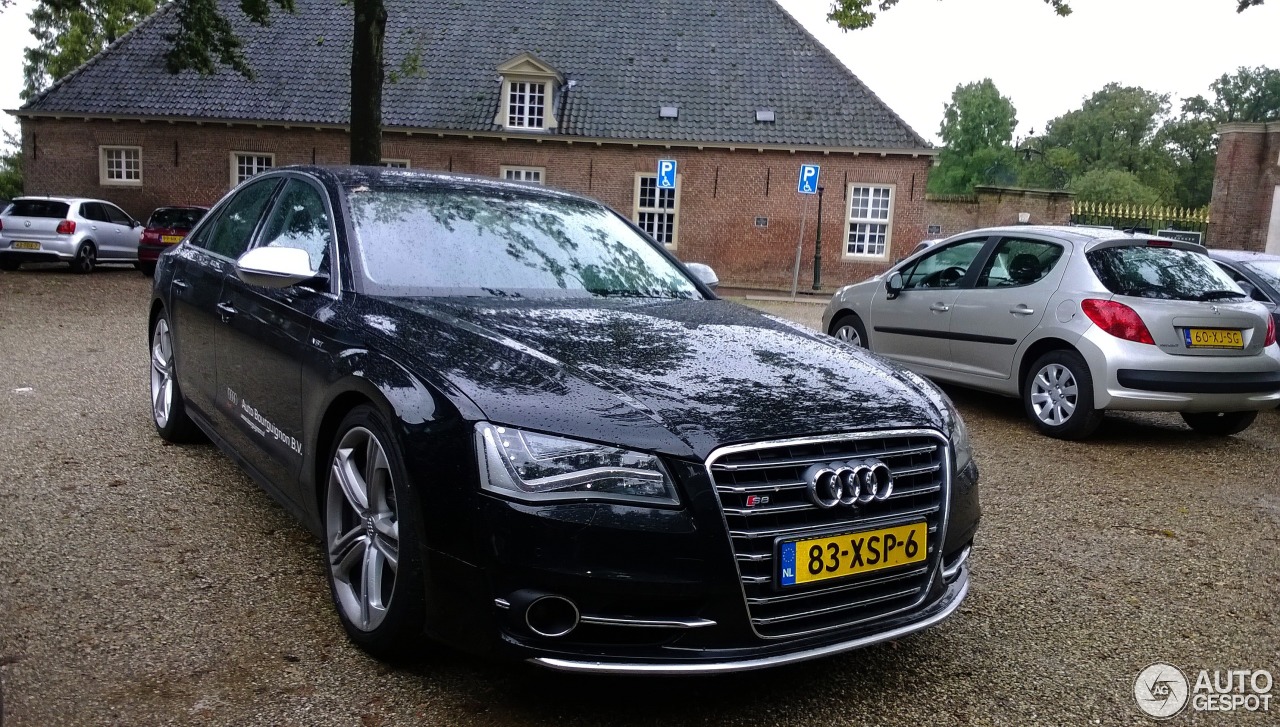 Audi S8 D4