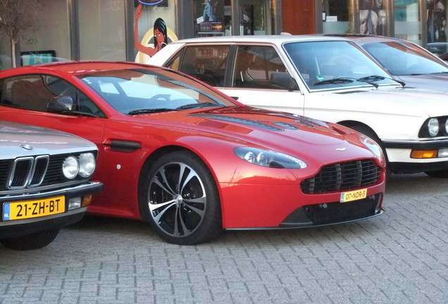 Aston Martin V12 Vantage