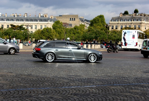 Audi RS4 Avant B8