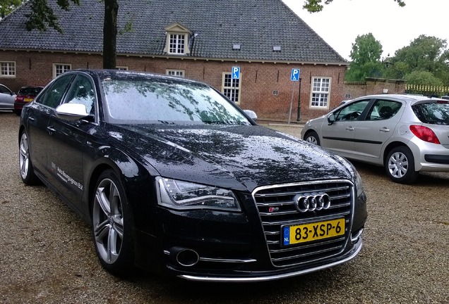 Audi S8 D4