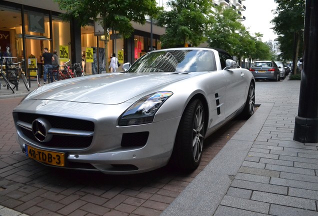 Mercedes-Benz SLS AMG Roadster