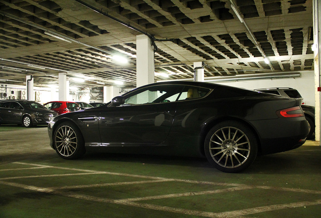 Aston Martin DB9