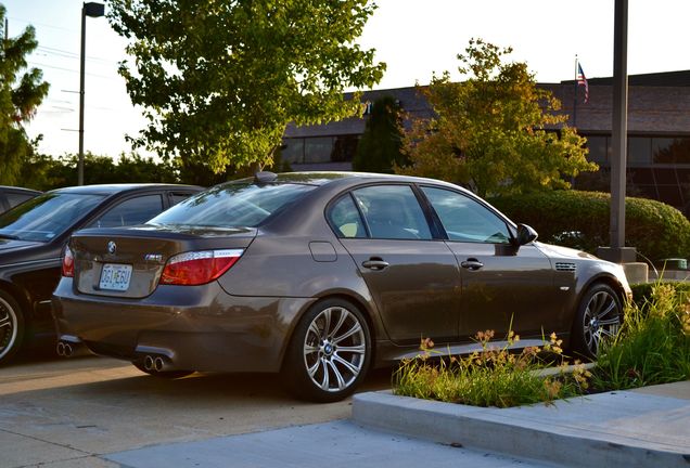 BMW M5 E60 2005