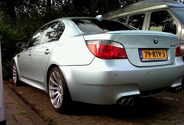 BMW M5 E60 2005