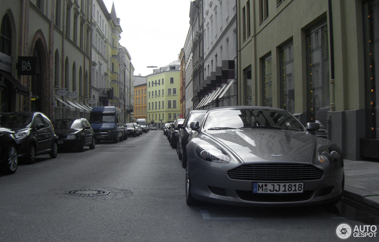 Aston Martin DB9 Volante