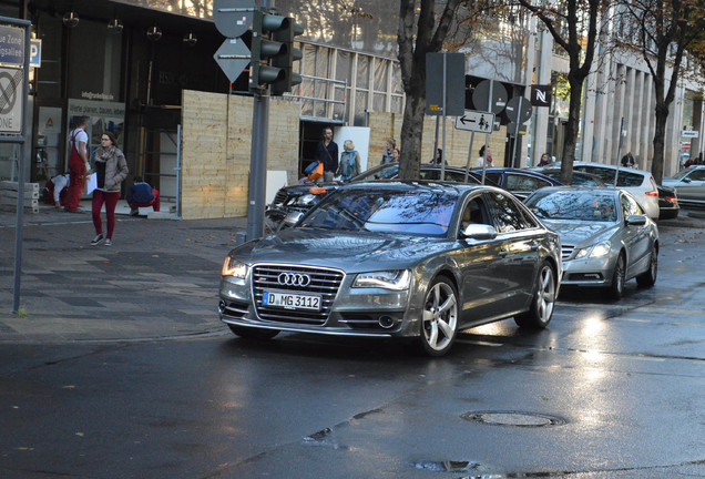 Audi S8 D4