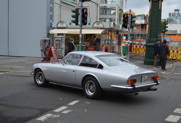 Ferrari 365 GT 2+2