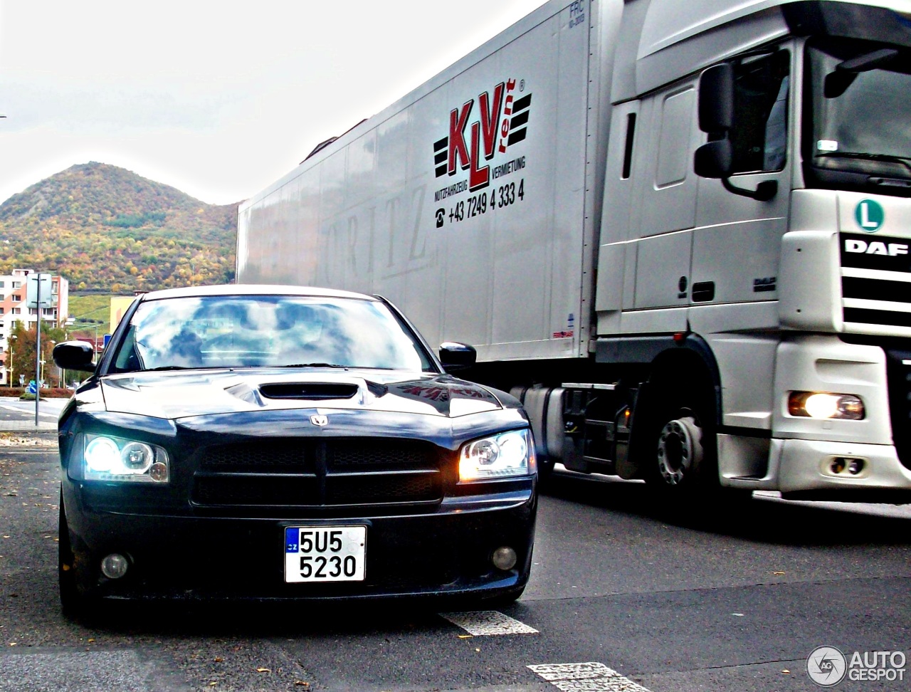 Dodge Charger SRT-8