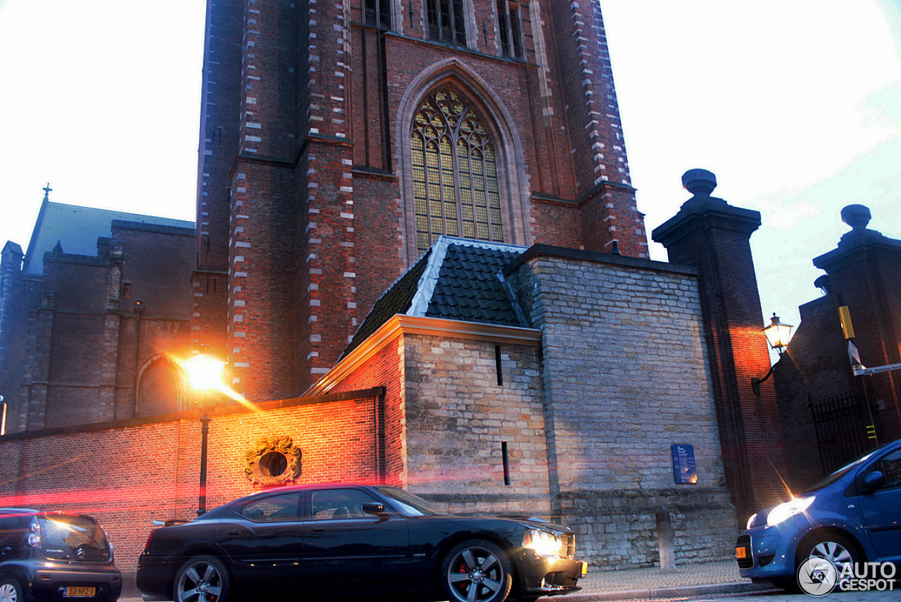 Dodge Charger SRT-8