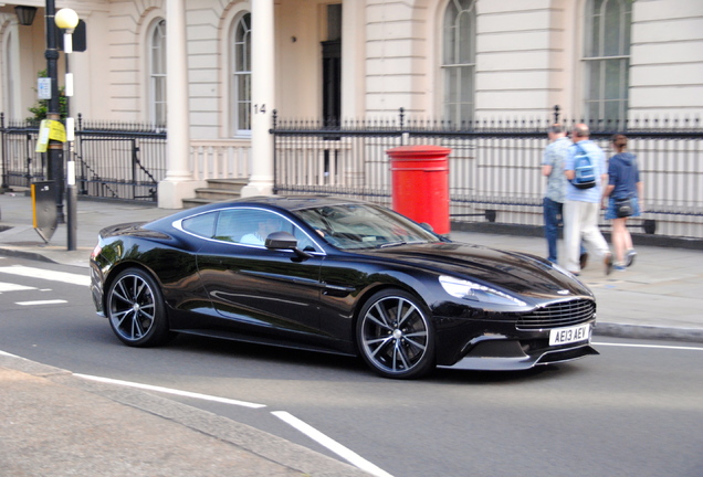 Aston Martin Vanquish 2013