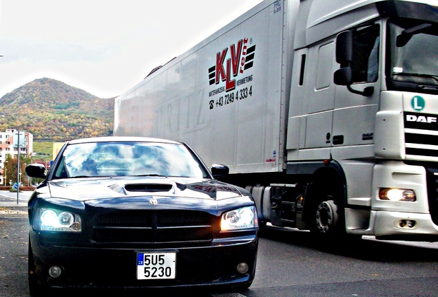 Dodge Charger SRT-8