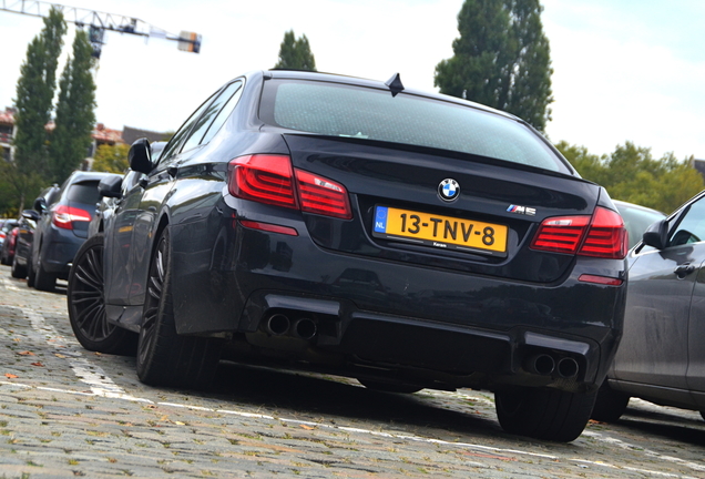 BMW M5 F10 2011