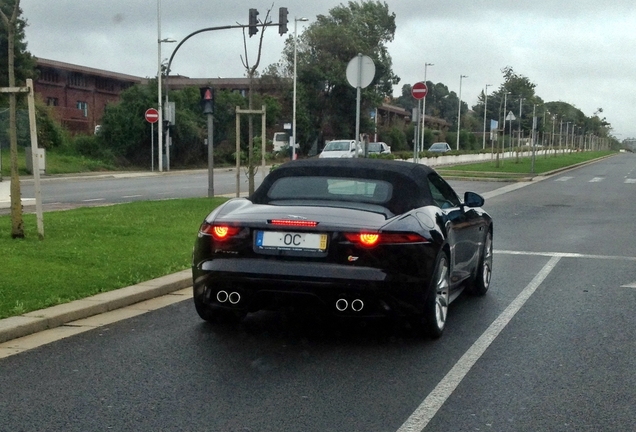 Jaguar F-TYPE S V8 Convertible