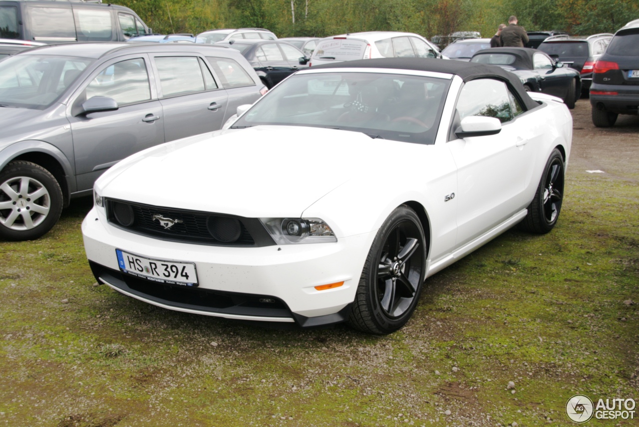 Ford Mustang GT Convertible 2011