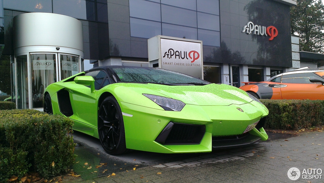 Lamborghini Aventador LP700-4 Roadster