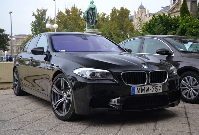 BMW M5 F10 2011