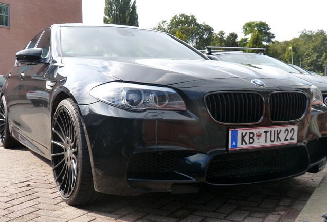 BMW M5 F10 2011