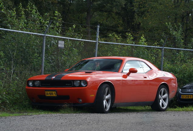 Dodge Challenger SRT-8