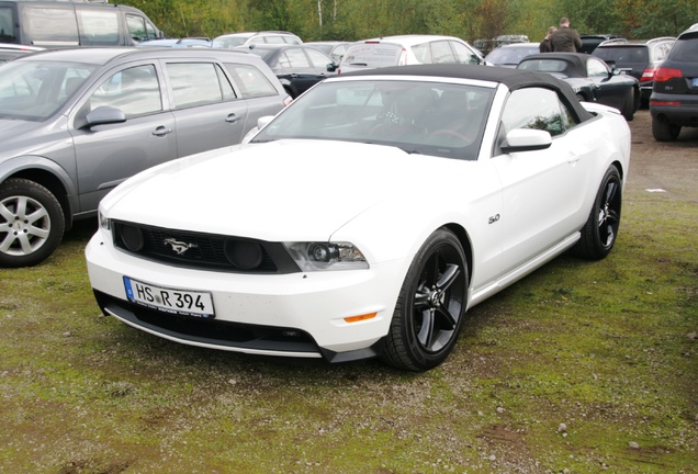 Ford Mustang GT Convertible 2011