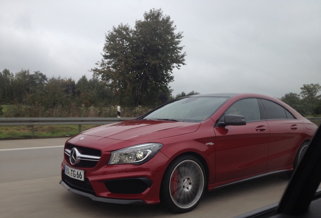 Mercedes-Benz CLA 45 AMG C117