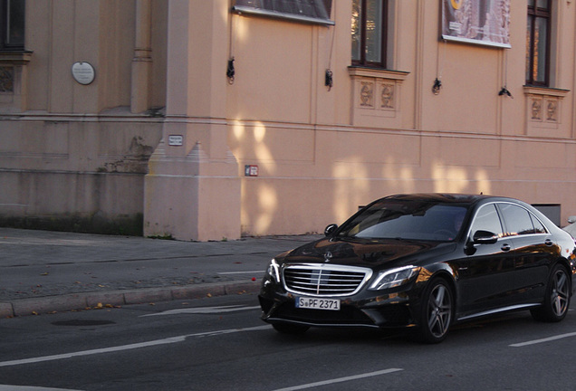 Mercedes-Benz S 63 AMG V222