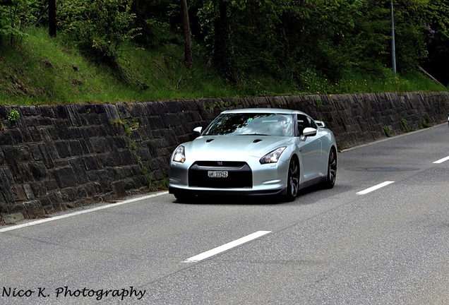 Nissan GT-R