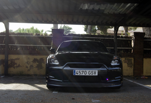 Nissan GT-R