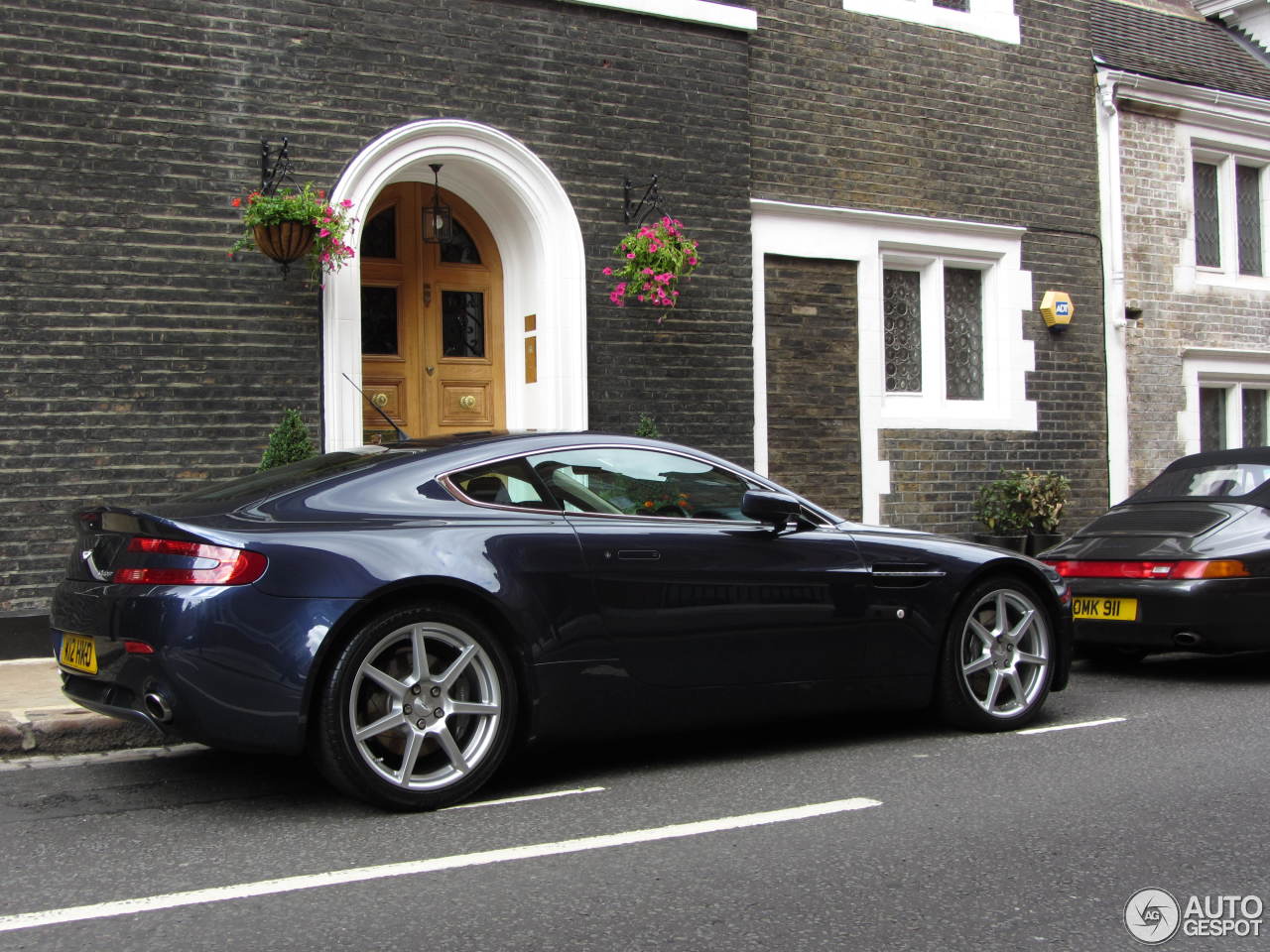 Aston Martin V8 Vantage