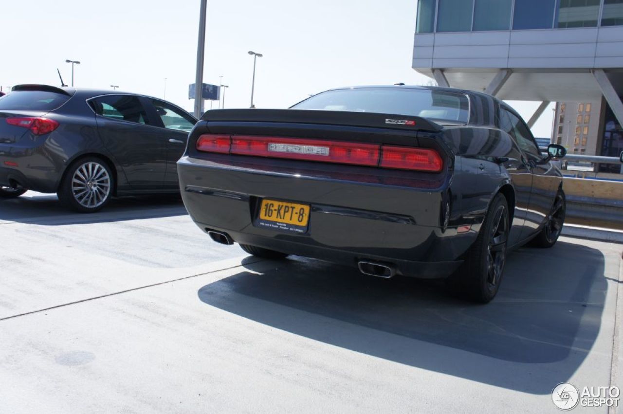 Dodge Challenger SRT-8