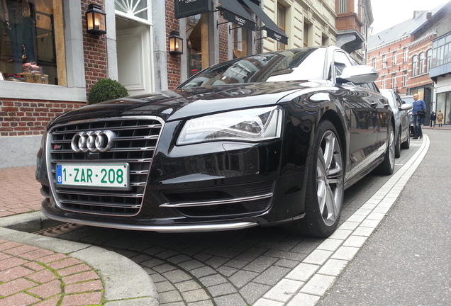 Audi S8 D4