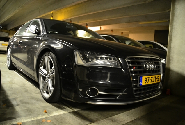 Audi S8 D4