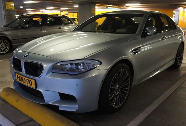 BMW M5 F10 2011