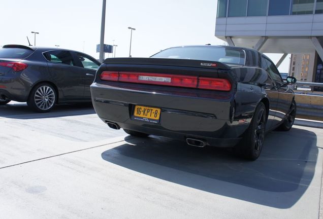 Dodge Challenger SRT-8