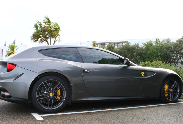 Ferrari FF