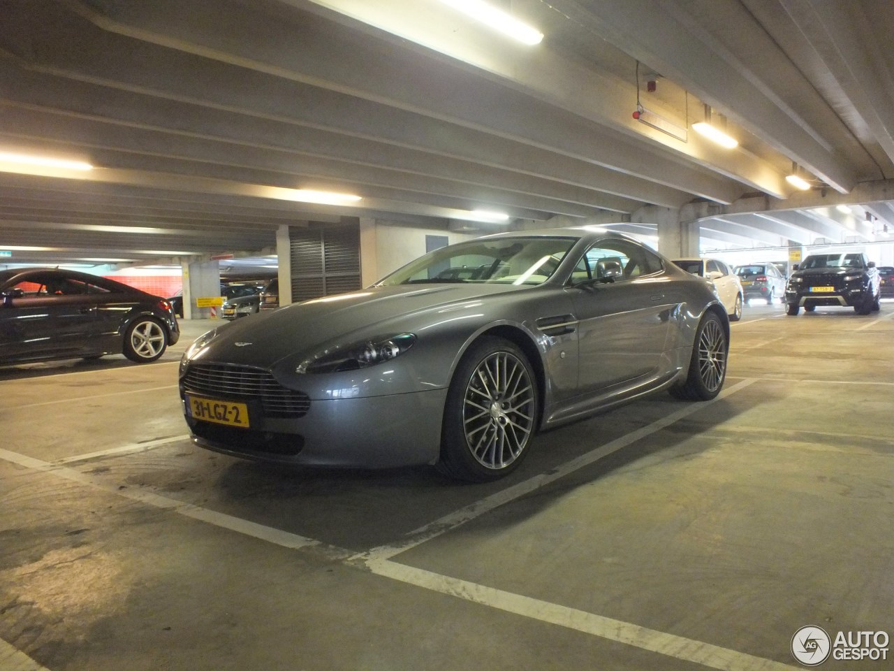 Aston Martin V8 Vantage