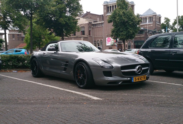 Mercedes-Benz SLS AMG Roadster