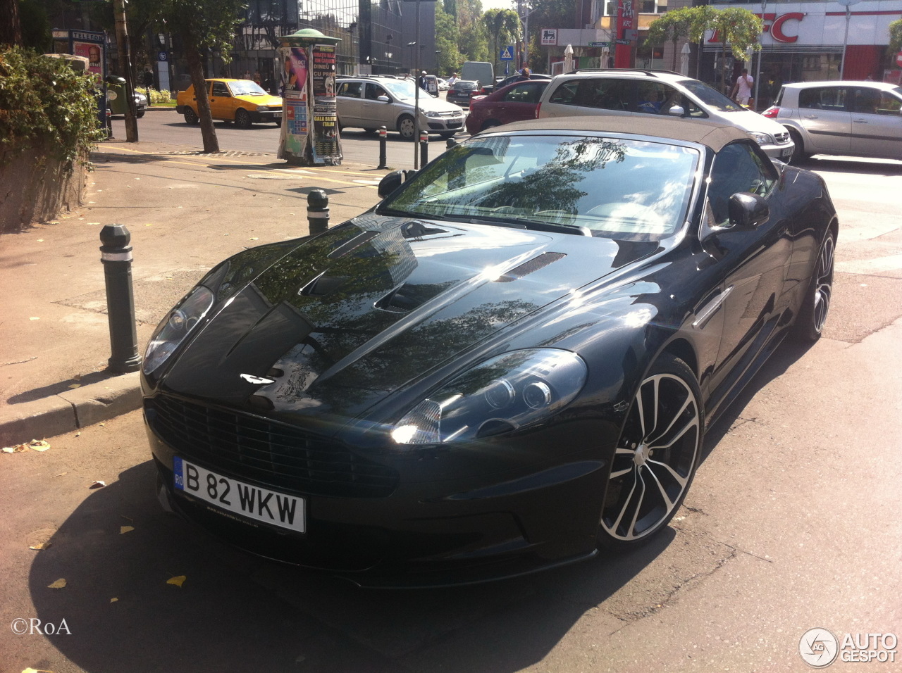 Aston Martin DBS Volante