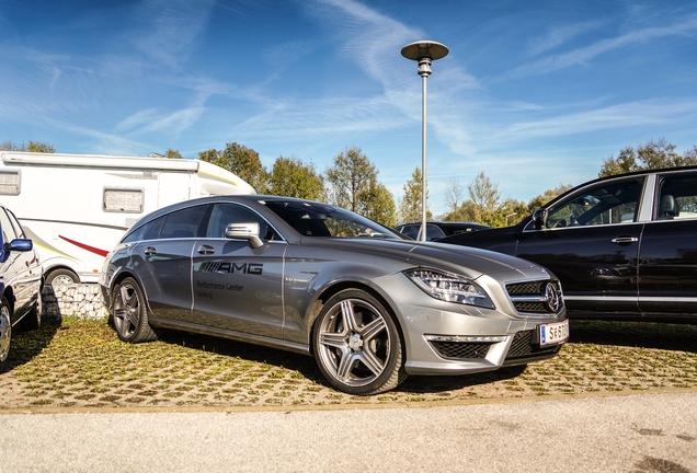 Mercedes-Benz CLS 63 AMG X218 Shooting Brake