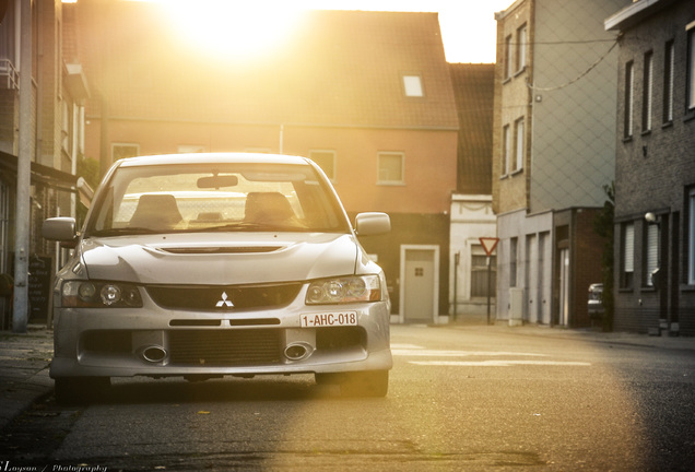 Mitsubishi Lancer Evolution IX