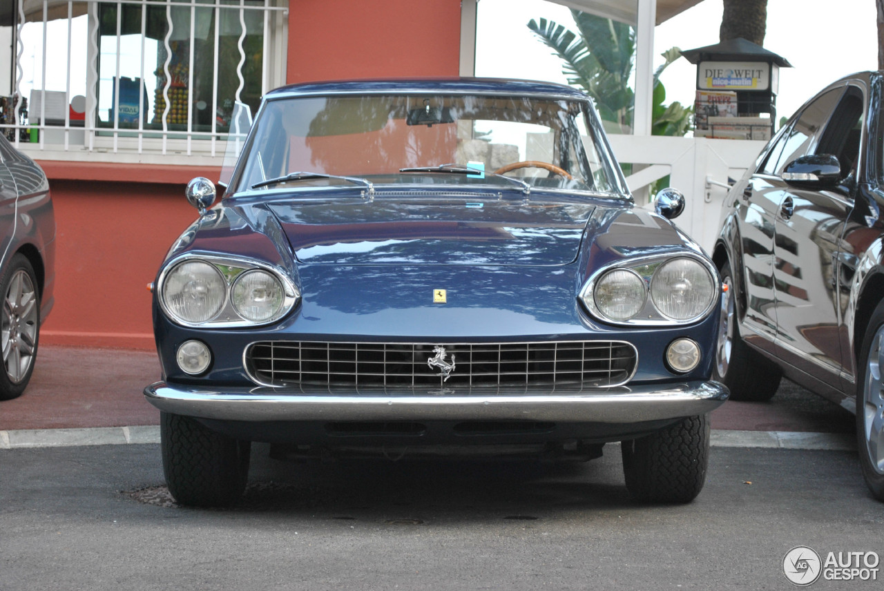 Ferrari 330 GT 2+2 Series I