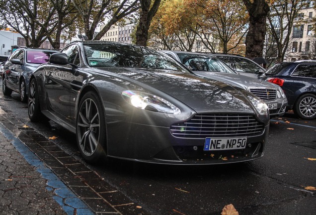 Aston Martin V8 Vantage S