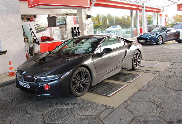 BMW i8