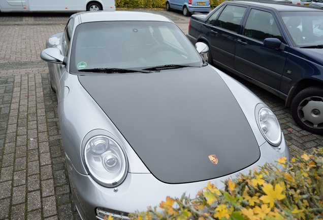 Porsche 997 Carrera GTS